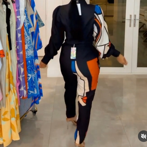 Two piece pant set - Picture 3 of 3